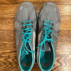 Brand New Women's On Clouds 9.5